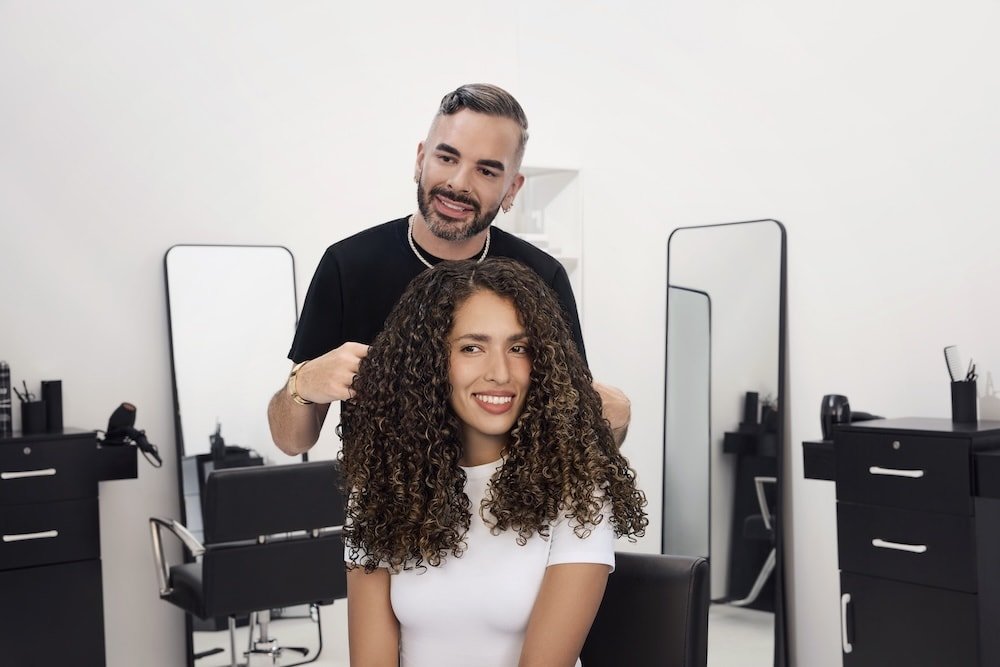 Redken 2024 Valeria Acidic Color Gloss In Salon