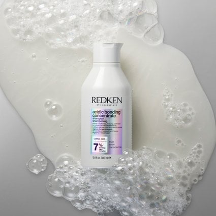 Redken 2023 Acidic Bonding Concentrate Shampoo TEXTURE Flatlay